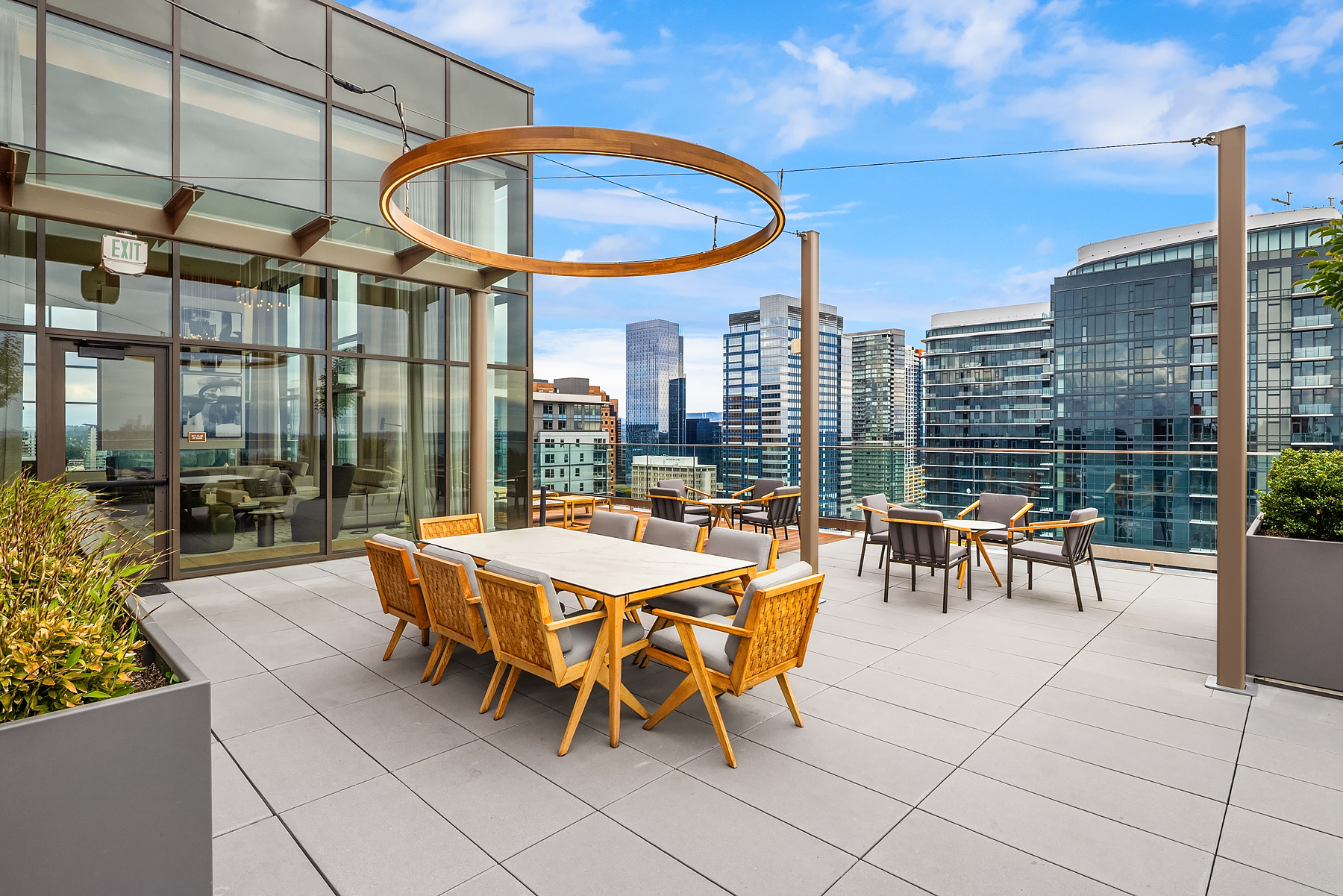 Al fresco dining on the rooftop terrace